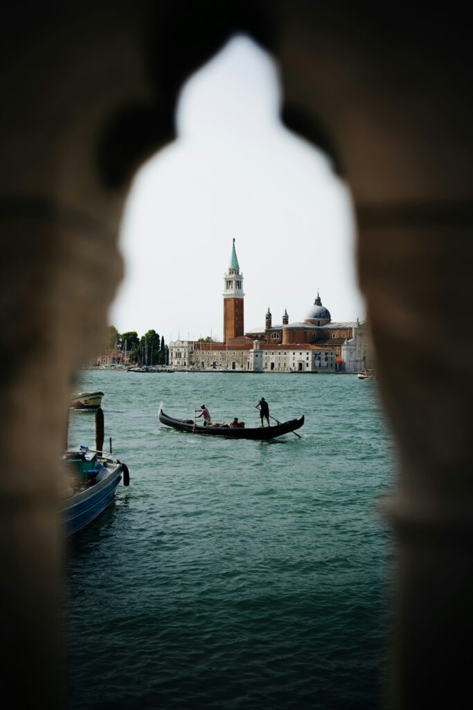 peter-thomas-MSTnMKQz3Ac-unsplash